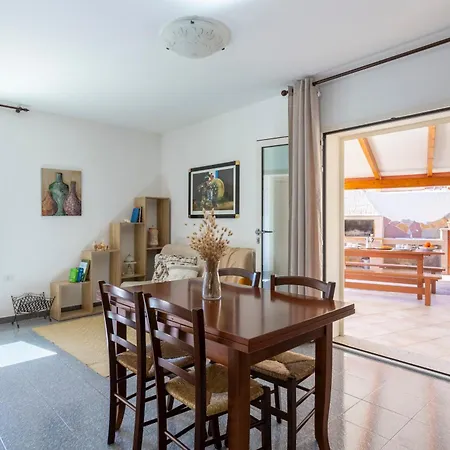 Villa Sunrise With Terrace